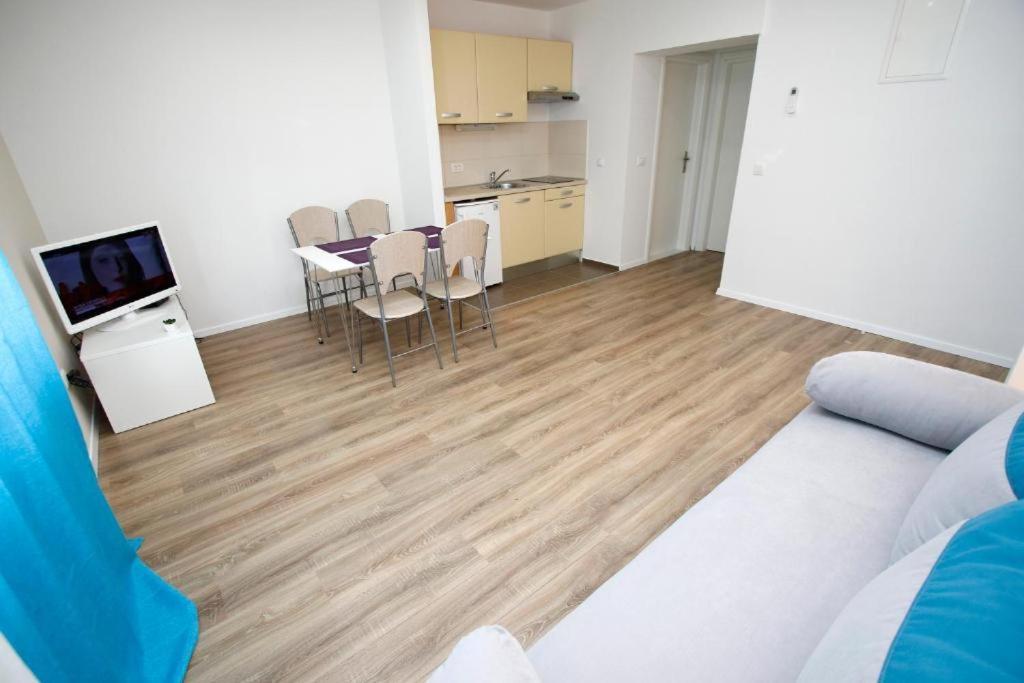 Apartmani Sea Star Makarska Esterno foto