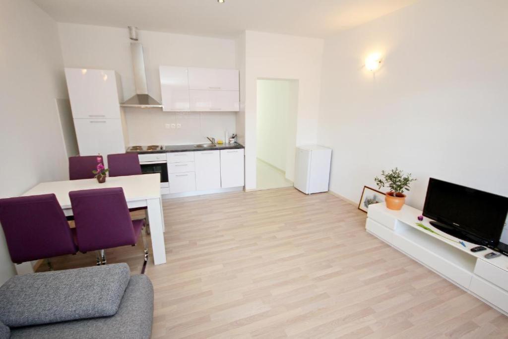 Apartmani Sea Star Makarska Esterno foto